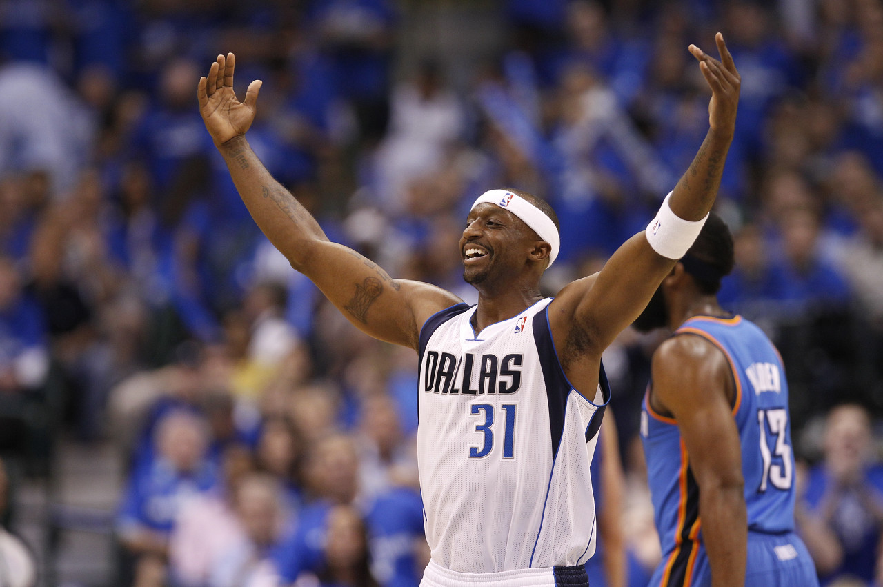 开云体育官网-韦德:詹姆斯几乎能防任何人 但防特里这种满场跑位的球员太难了