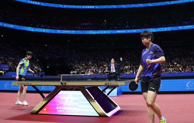 开云体育下载-王曼昱蝉联全运会女单桂冠 四强都是“宝藏女孩”