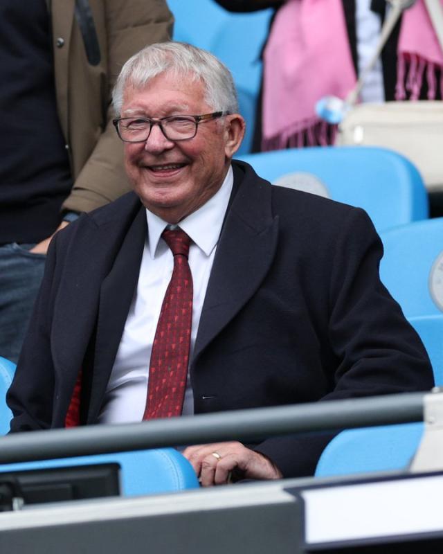 1757868756491051183.jpeg 开云体育下载-【英超】福登破门哈兰德双响!曼城3比0曼联