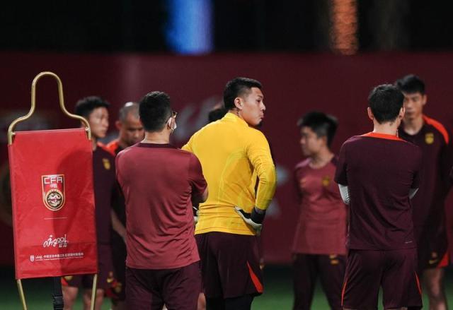 1725770892615070691.jpeg 国足两天三会重整士气 王大雷以多年经验鼓舞全队