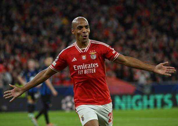 1701309599923018935.jpg 开云官网-一分也是爱!小因否认轮换玩脱,国米在下一盘大棋