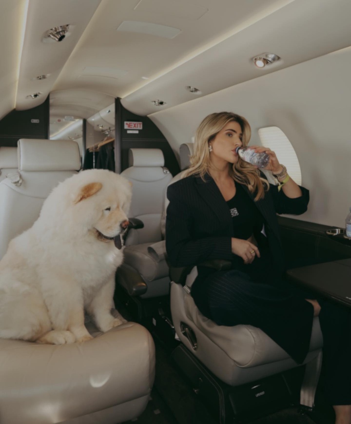 英格兰太太团成员回家!加拉格尔模特女友晒照:生活真是疯狂!