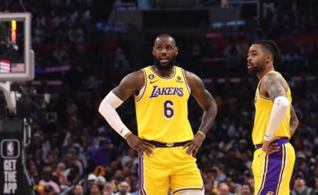 开云APP-湖人输德比非坏事！避开太阳坐七望六 等勇士犯错