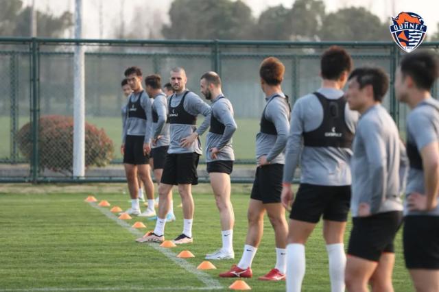 开云-海牛：三名外援已经到队 与申花队热身赛临时取消