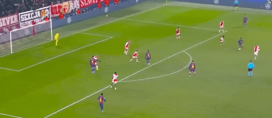 开云-莱万乌龙、佩德里伤退！欧冠关键战：巴萨惊险逆袭，赛后揪心爆料