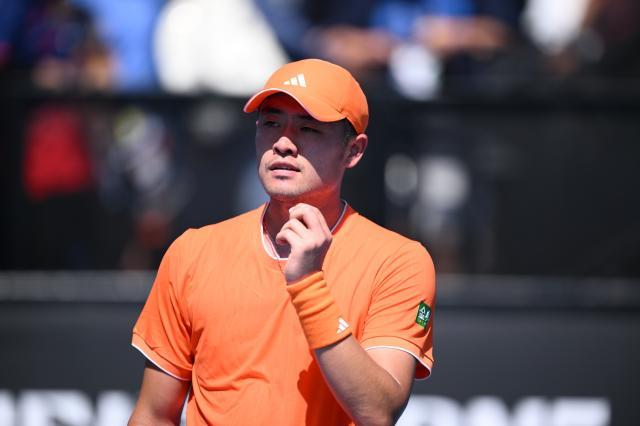 1768902938671016584.jpg kaiyun-张奔斗:腿部拉伤的吴易昺,把对手打到腿抽筋