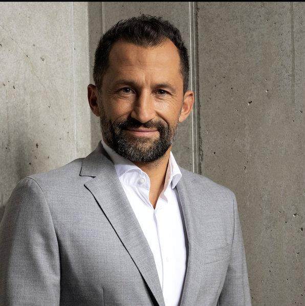 1661825818324077383.jpg 拜仁续约神之一手,萨利哈米季奇合同延长至2026