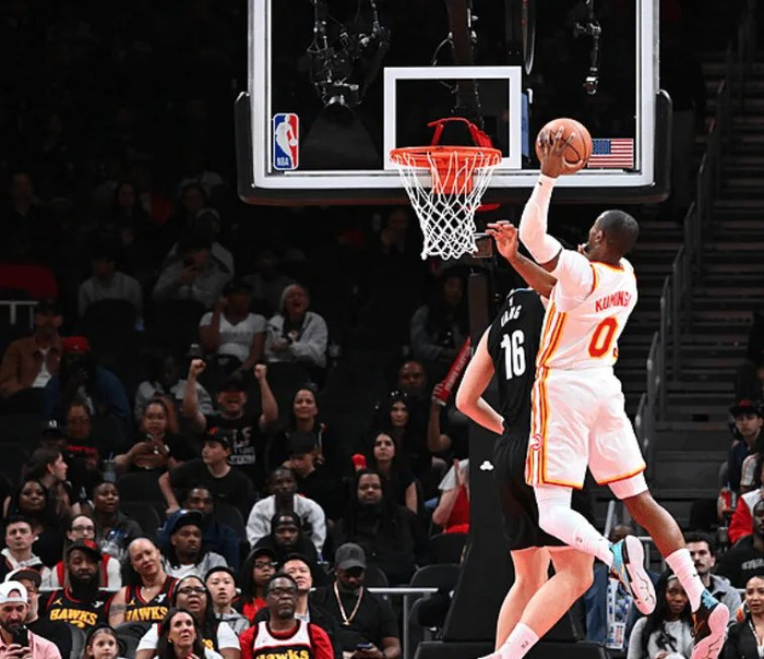 kaiyun-杨瀚森这是咋了?6分钟挂0,三分仍打铁,正负值-11,g联赛锻炼吧|NBA|波特兰开拓者队|亚特兰大老鹰队|NBA常规赛|杨翰森_新浪体育_新浪新闻