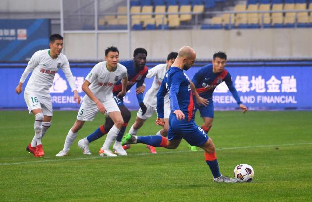 1639316479771077793.jpg 开云体育官网-保级组首尾大战粉碎放水谣言 申花:继续锻炼新人