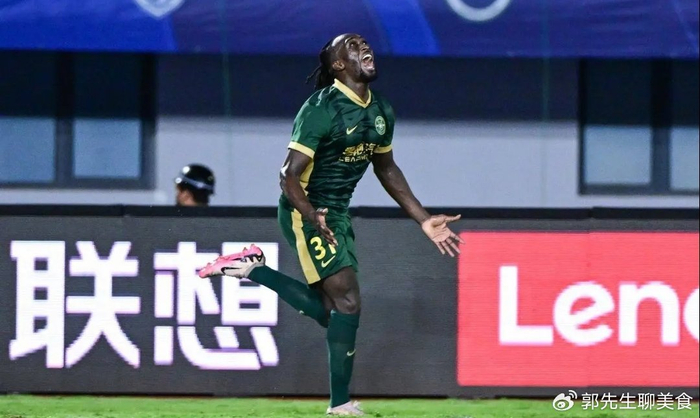 开云体育下载-26岁荷兰前锋归化国足？短期救急真管用，长远别丢了自家根|奥乌苏|本土球员|阿贾克斯足球俱乐部|荷兰足球|青训_新浪体育_新浪新闻