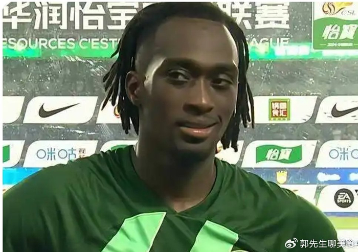 开云体育下载-26岁荷兰前锋归化国足？短期救急真管用，长远别丢了自家根|奥乌苏|本土球员|阿贾克斯足球俱乐部|荷兰足球|青训_新浪体育_新浪新闻