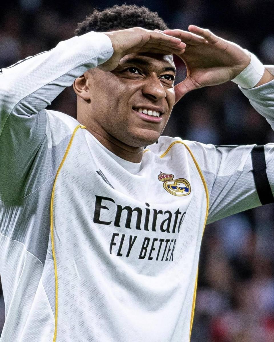 豪门悲喜夜!皇马2-0登顶,姆巴佩双响!利物浦2-3掉队,曼城2-0