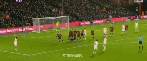 豪门悲喜夜!皇马2-0登顶,姆巴佩双响!利物浦2-3掉队,曼城2-0