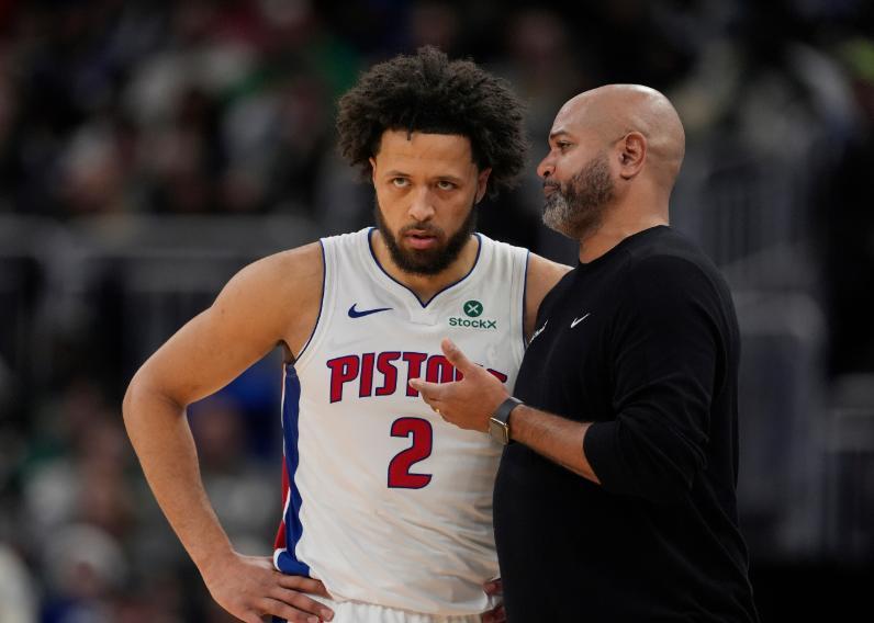 开云官网-坎宁安29+7+11杜伦两双,班凯罗尴尬准三双,活塞逆转魔术夺3连胜