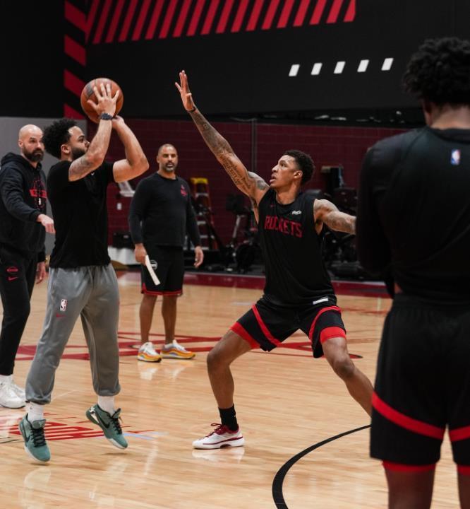 开云体育官网-火箭三喜临门！乌度卡+双前锋获最佳提名，申京无缘，马刺大赢家