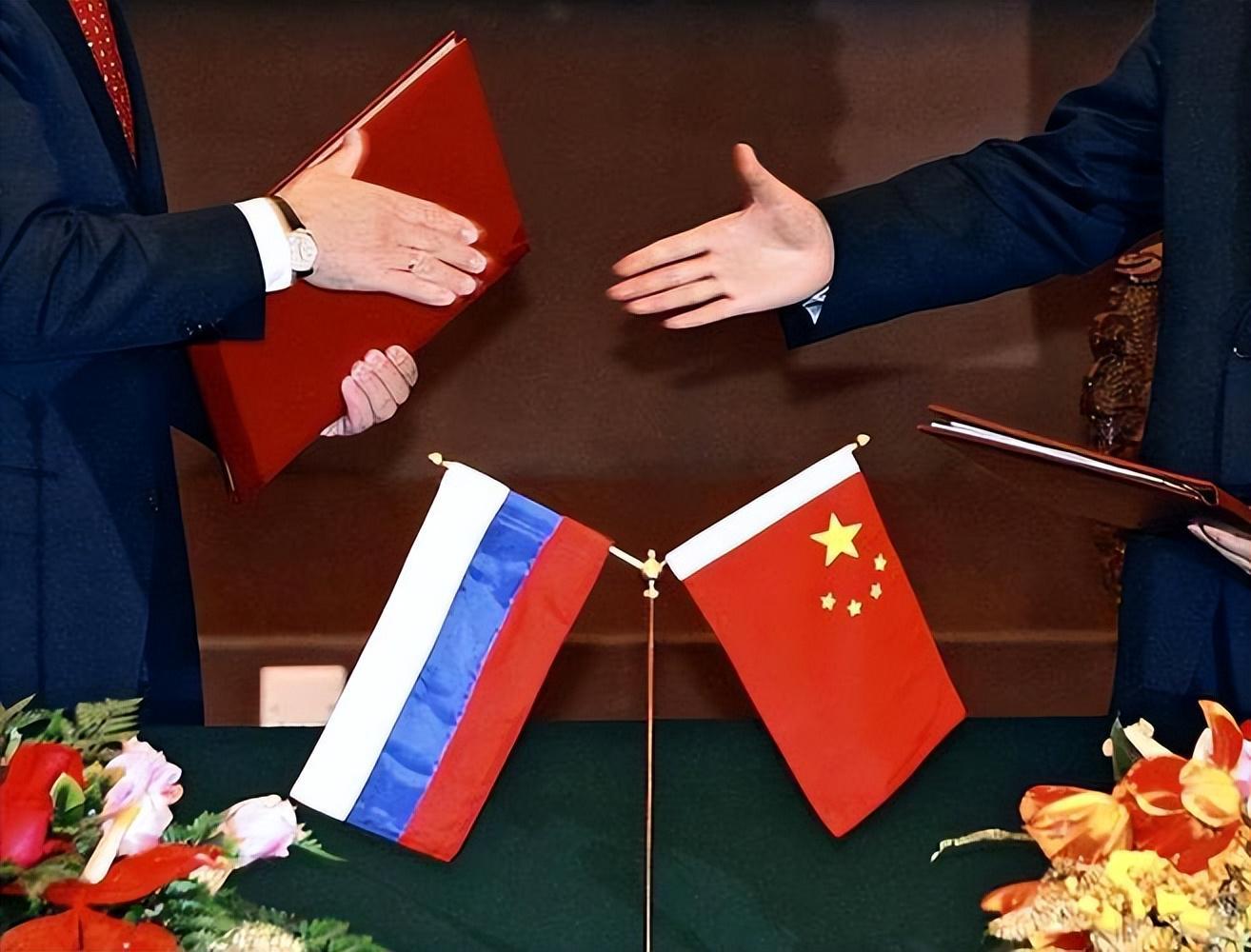 特朗普撂挑子不干了，以色列连俄大楼都敢炸，普京把话说得很清楚