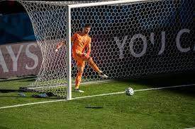 开云APP-巨大失误后被剥夺暑假 乌奈·西蒙要去见南雄太了