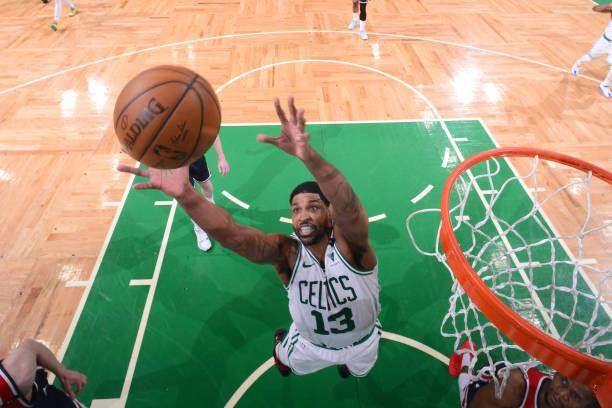 1621414416594069287.png 季后赛TT或完成变身 罗威伤退他将承担更大责任