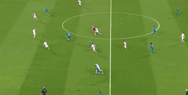 1613684069065093400.gif 开云-【欧联杯】特奥点射+进球被吹 米兰2-2客平10人红星