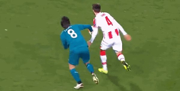 1613684068179049273.gif 开云-【欧联杯】特奥点射+进球被吹 米兰2-2客平10人红星